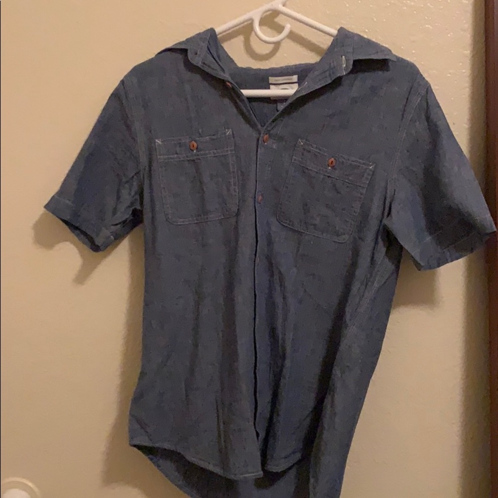 Button up Shirt